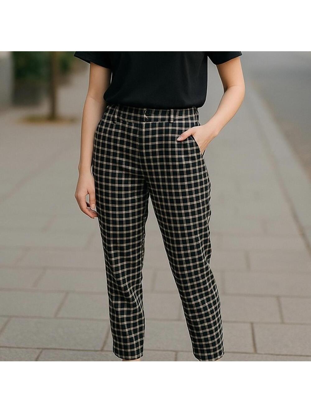 American Eagle Plaid High Waisted Mom Jeans Black Tan Size 2 Short Y2K